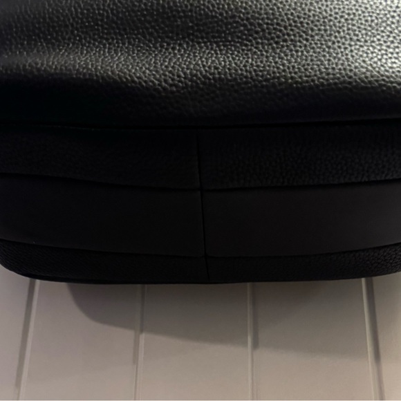 Kate Spade New York “Lake” hobo - Picture 7 of 11